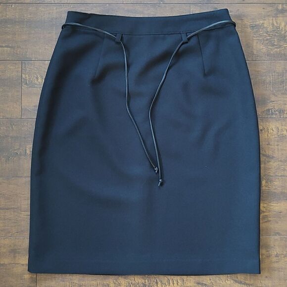 FMX‎ Classics Women's Size 7/8 100% Polyester Made In Canada Black Skirt - Picture 2 of 6